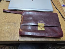 Vintage Leder Handgelenktasche/Clutch, bordeauxrot