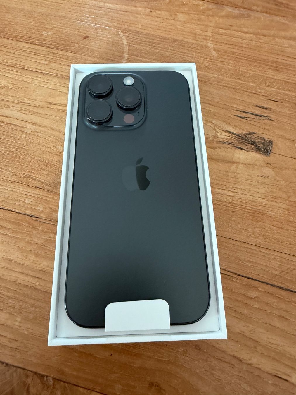 Apple Portables: Apple iPhone 16 Pro neuwertig mit Zubehör – Neuf (Voir description) à Tägerwilen par globial2010 5