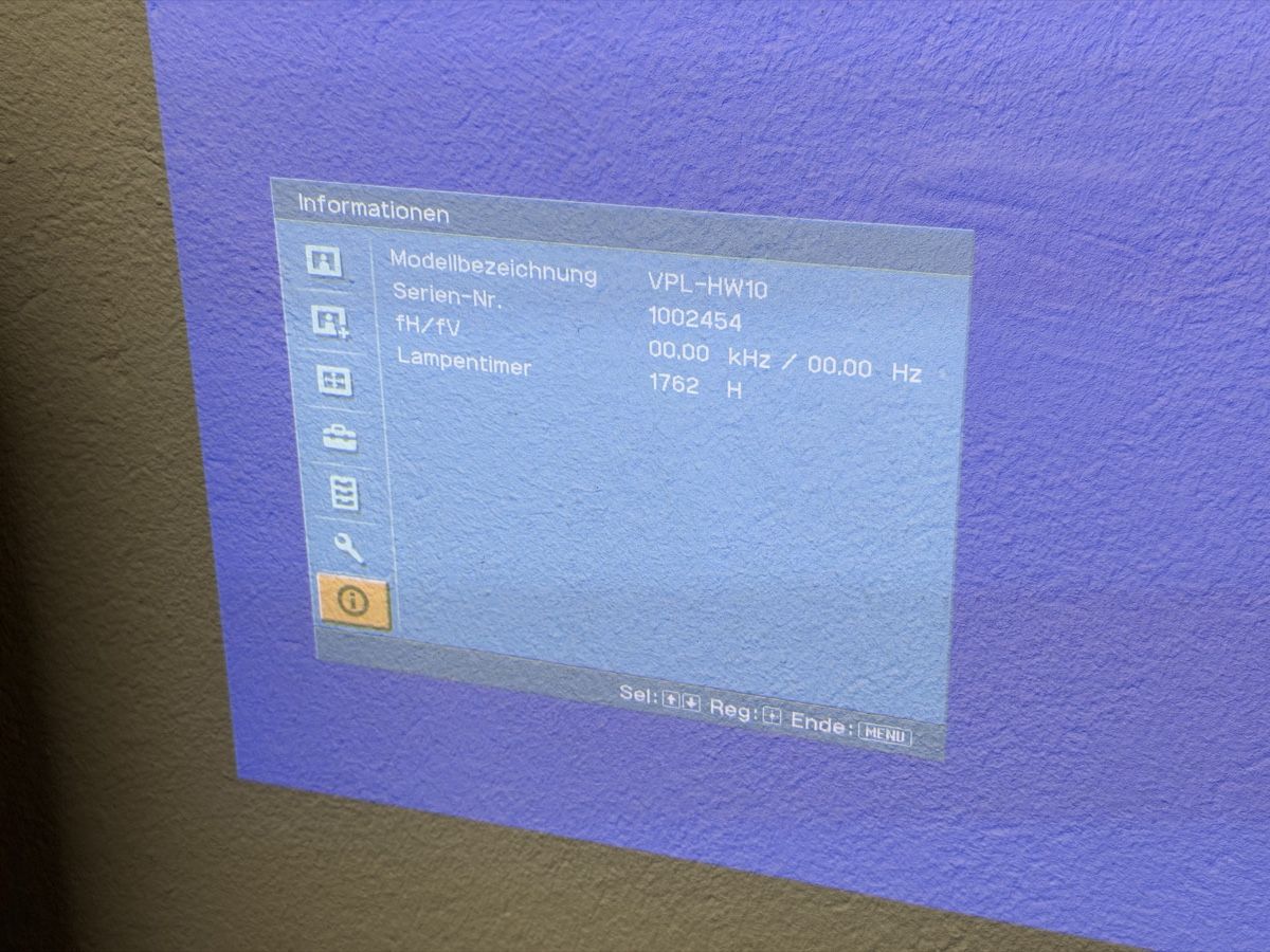 Sony Proiettori: Sony VPL-HW10 Projektor Full-HD – Usato da Zwieselberg venduto da Berto85 2