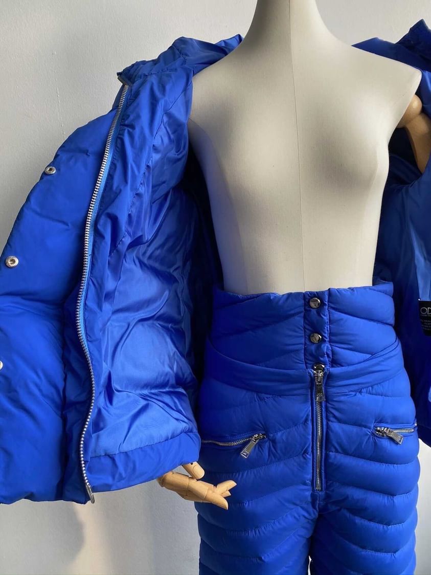 Ensembles & Tailleurs: Winteranzug Daunen Gr. M – D'occasion à Killwangen par was.sharp