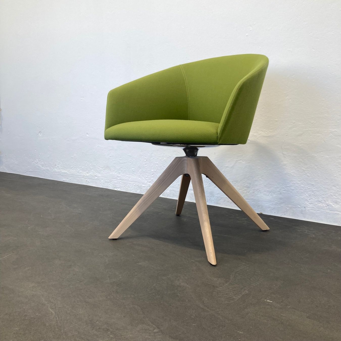 Poltrone: Andreu World Brandy SO2997 Armchair – Usato da Schönenwerd venduto da mcofficeshop 6