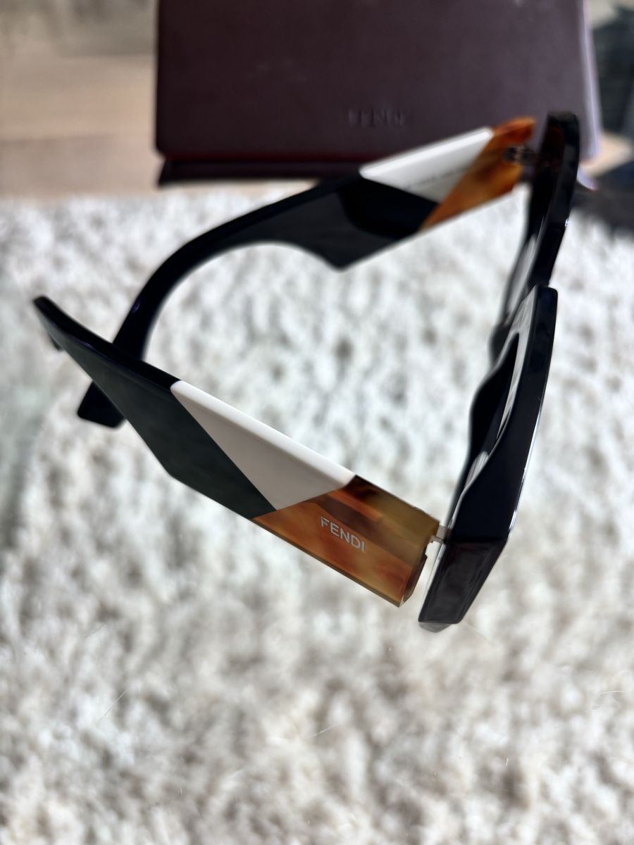 Fendi Lunettes & Verres: Fendi Oversized Sonnenbrille – D'occasion à Zürich par cmiks 1