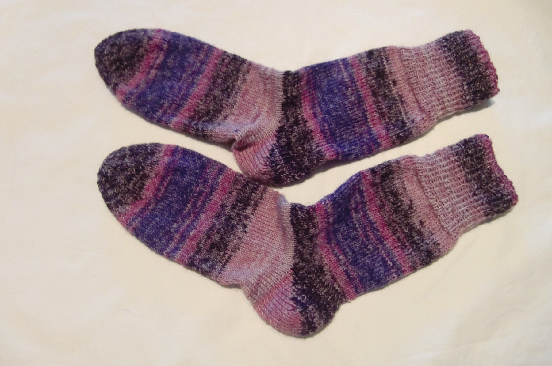 Calze: handgestrickte Socken Grösse 38/39 – Nuovo e nell'imballaggio originale da trüllikon venduto da marie2004