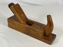 Ancien rabot en bois