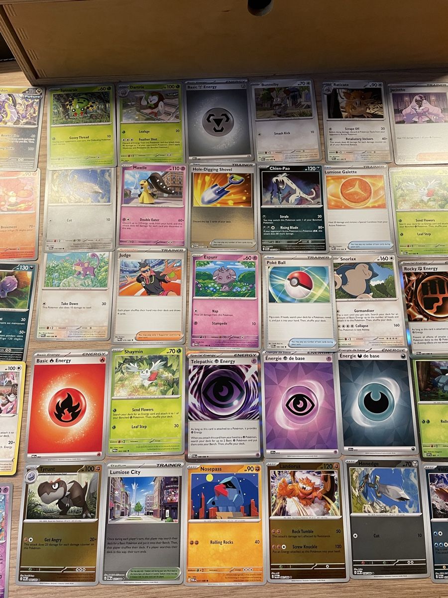 Pokémon Carte collezionabili: 100 cartes Pokémon!! – Usato da Rolle venduto da abbesses 2