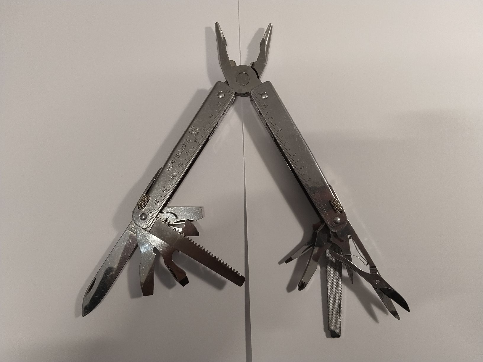 Victorinox Tutti gli attrezzi: Victorinox Multitool / Sackmesser Feldschlösschen Aufschrift – Usato da Biel/Bienne venduto da Vintage-timearts