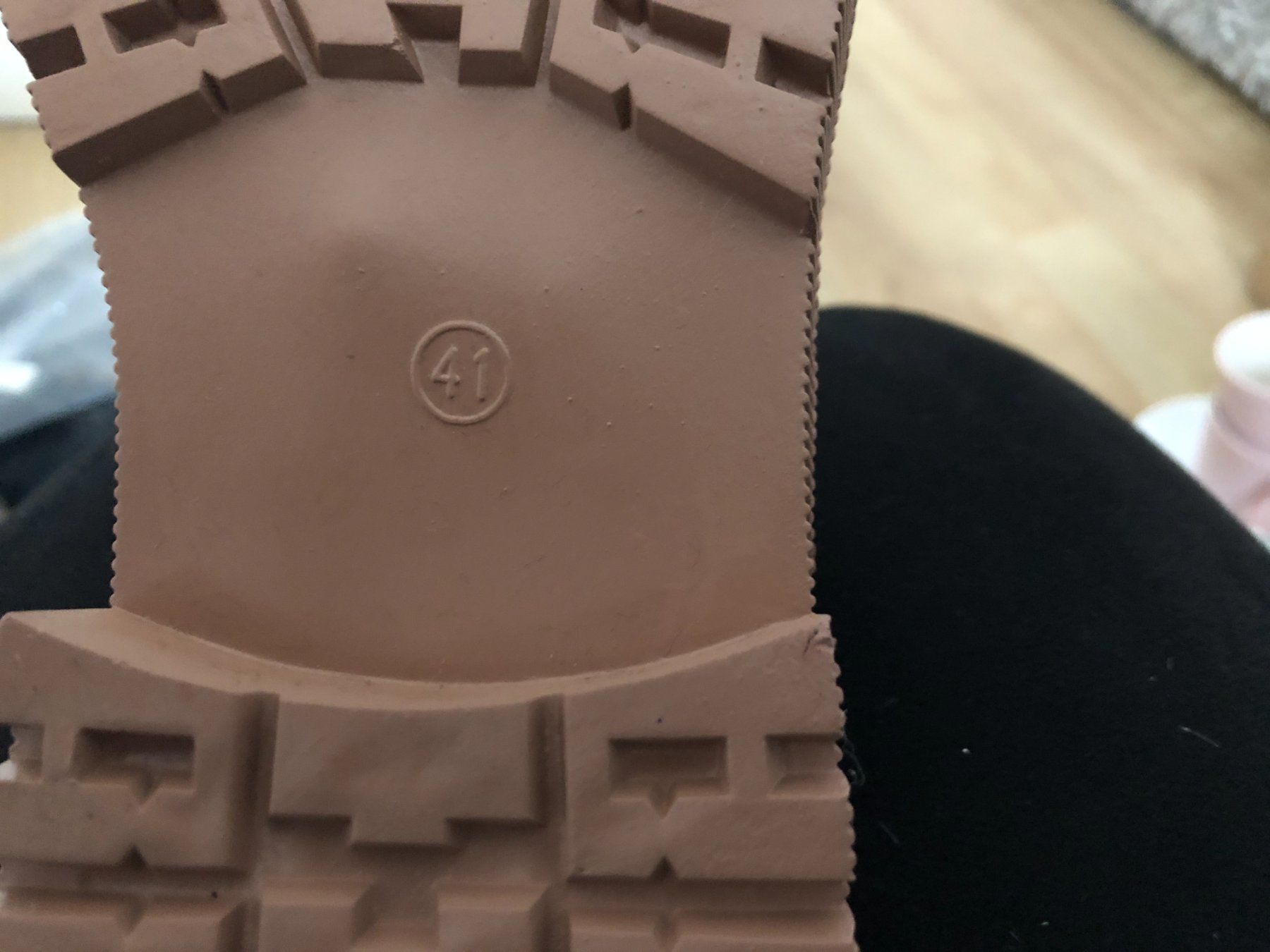 Scarpe da donna: Coole Stiefel Gr. 39 mit Nieten – Nuovo e nell'imballaggio originale da Arlesheim venduto da OmnIa55 5