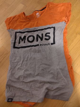 mons royale women shirt xs