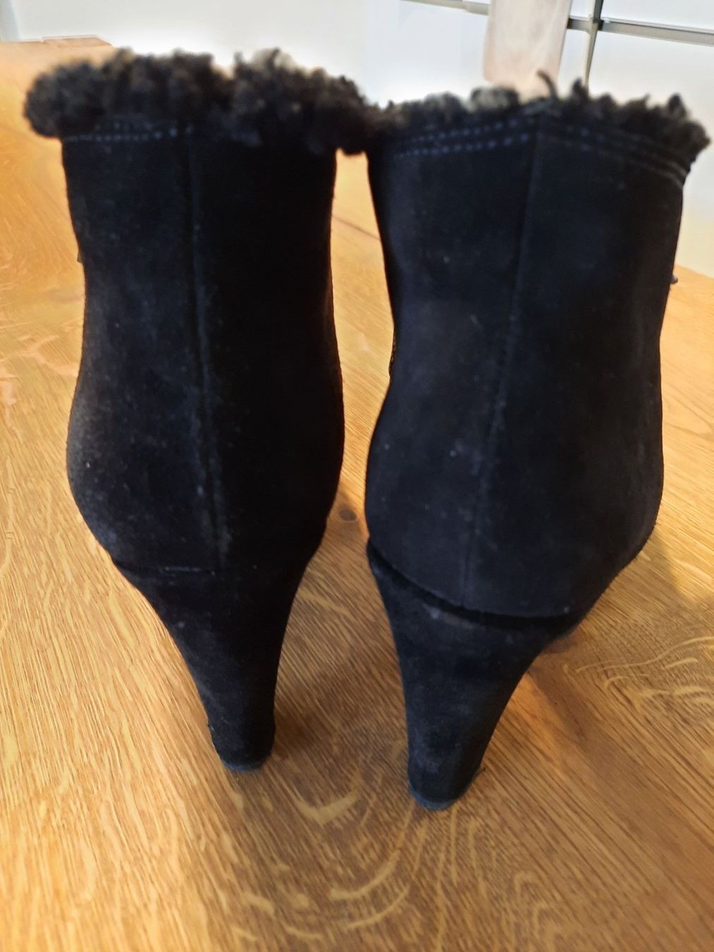 Navyboot Scarpe da donna: Navyboot Leder Winter Stiefel Gr. 38 schwarz – Usato da Schmerikon venduto da Seepfaerdchen 1