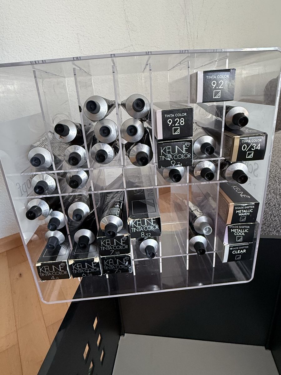 Teintures: Coiffure Haar Kosmetik  – D'occasion à Winkel par Olirickli05 5