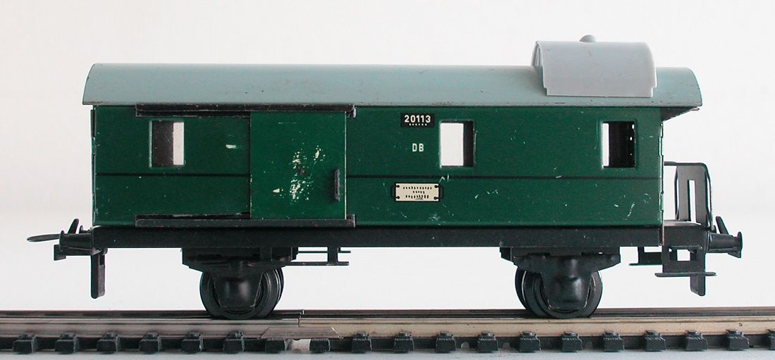 Trix Modelleisenbahnen: Trix alter Gepäckwagen der DB Spur H0 – Gebraucht aus Oberwil BL von Klang 1