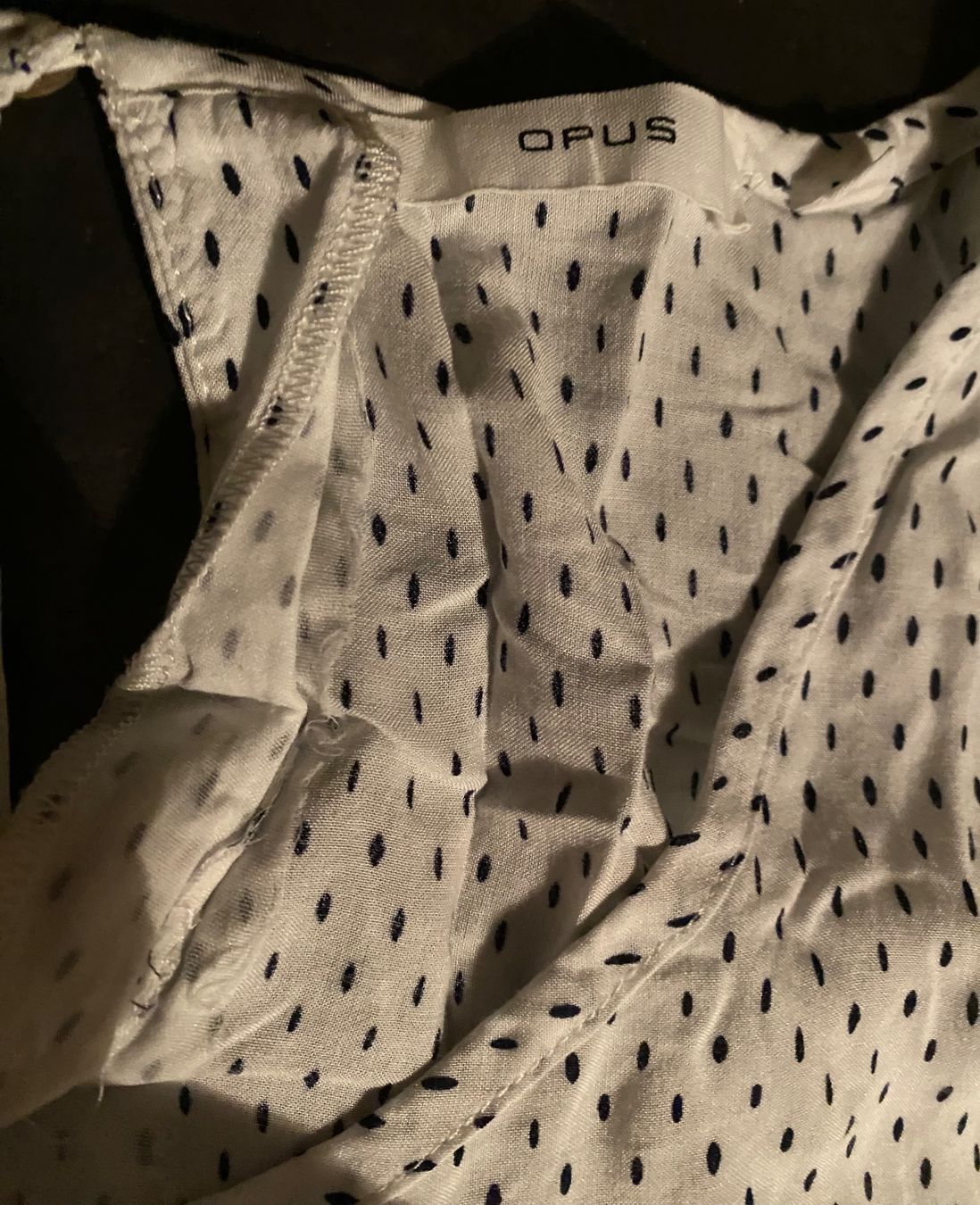 Opus Top: Top Opus weiss gepunktet M – Usato da Chur venduto da simhofstr 2