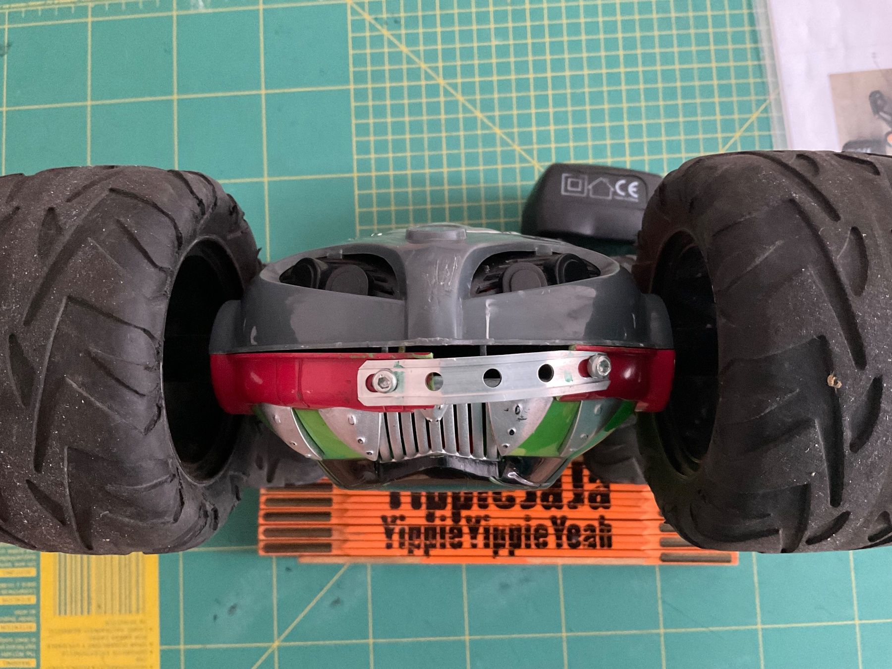 Jouets: Ferngesteuertes Auto Cyper Flip – Défectueux à Hombrechtikon par spookycat 4