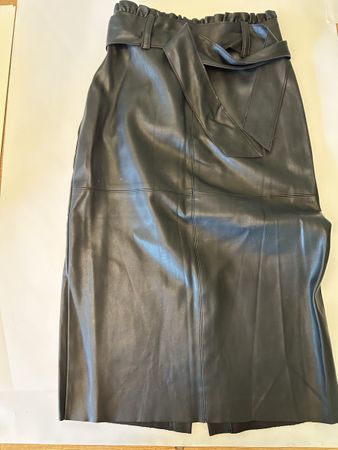 ZARA Kunstlederrock mit Gürtel Gr. XS wie neu 