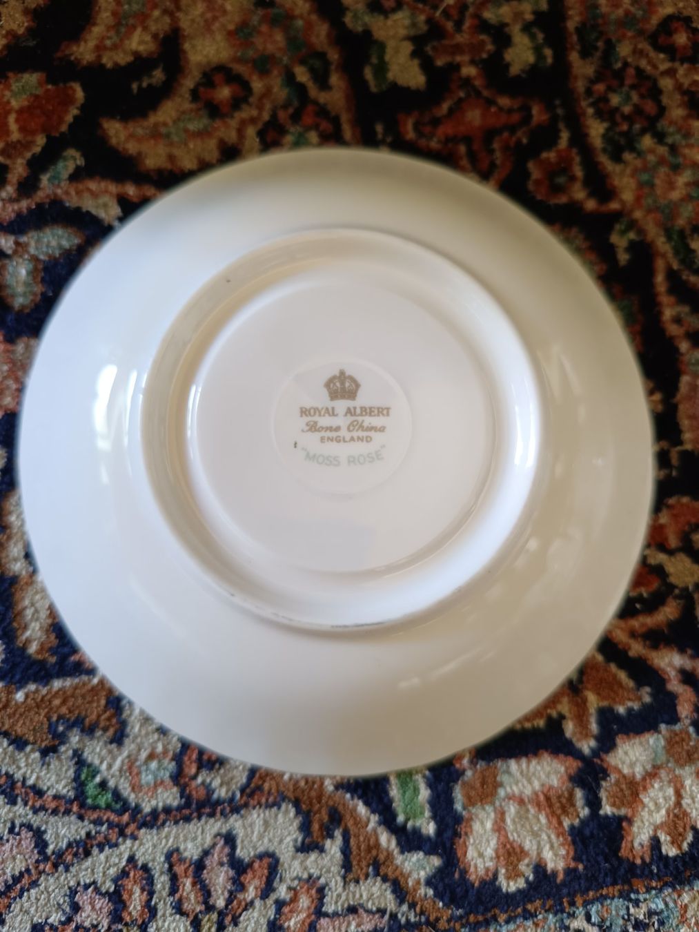 Royal Albert Tazze: Royal Albert Tasse & Unterteller – Usato da S. Antonino venduto da sab_z5qw 4