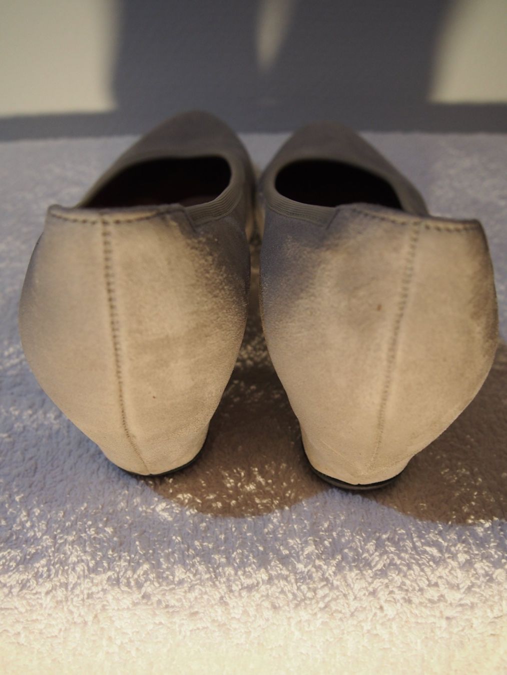 Gabor Scarpe da donna: Bequeme Pumps in Wildleder Farbe Sand – Usato da Stäfa venduto da meridianum 1