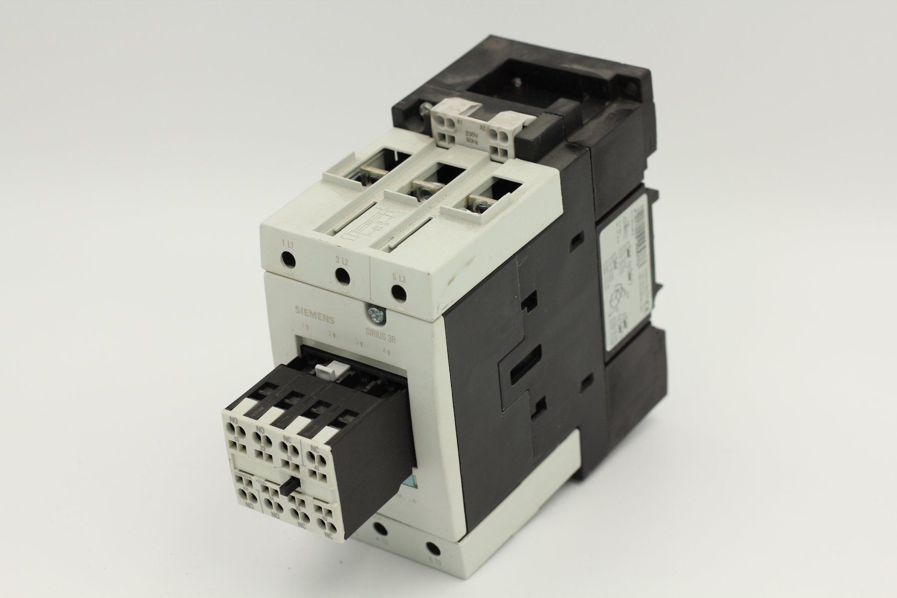 Siemens Componenti elettronici: Siemens Sirius 3RT1044-3AP00 – Usato da Winterthur venduto da Hint17 1