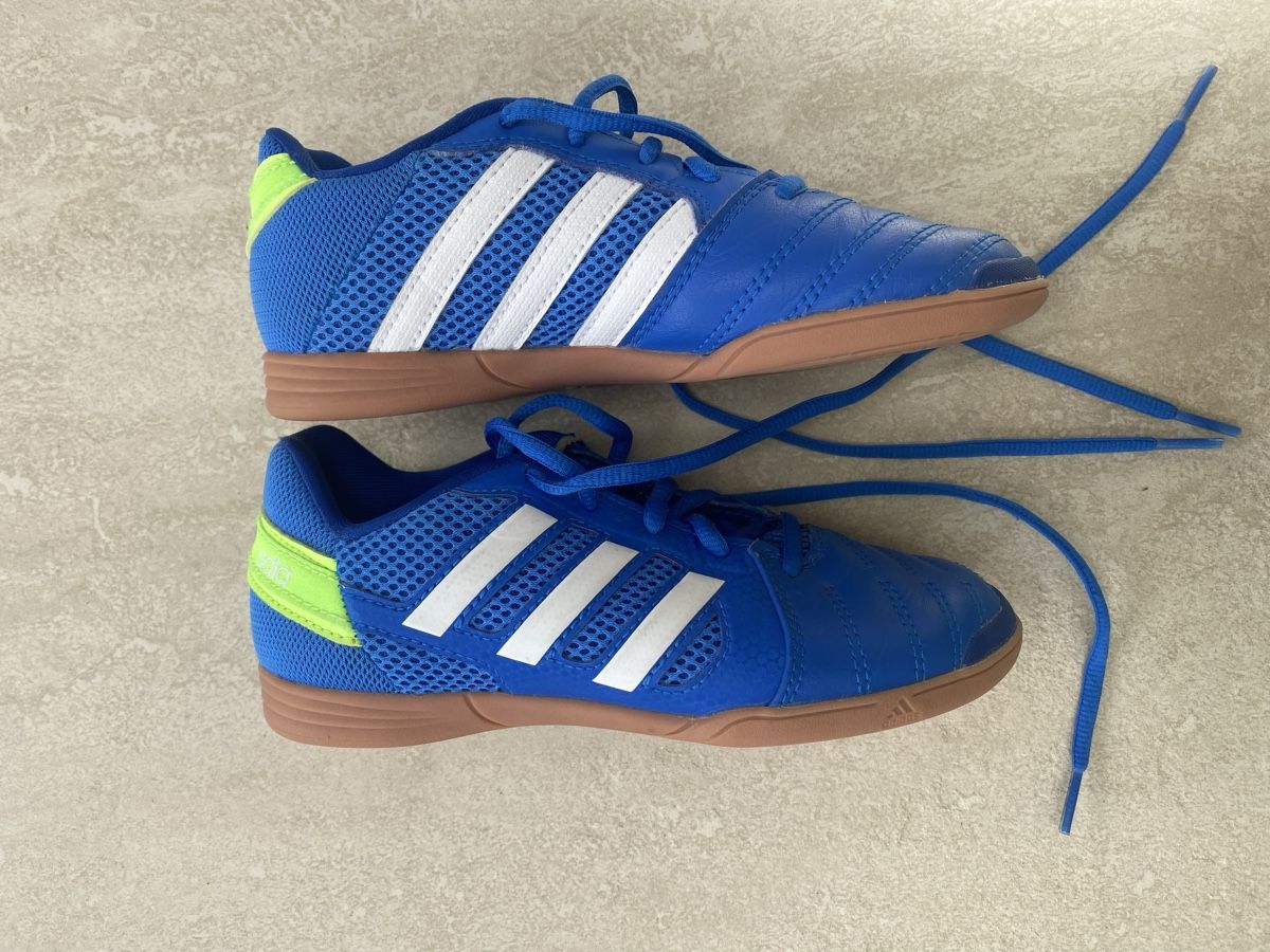Adidas Scarpe da uomo: Chaussure de gym Addidas 32 – Usato da Tramelan venduto da cin_9w95 2