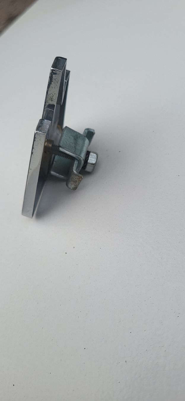 GM Autres accessoires p. véhicule: GM Emblem  – D'occasion à Fläsch par Palo0 1