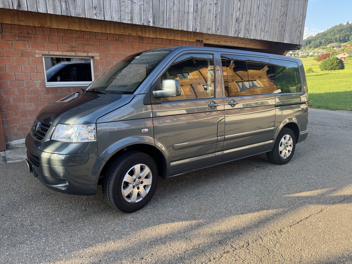 VW Autos: VW T5 2,5 – D'occasion à Schüpfheim par Zuli90