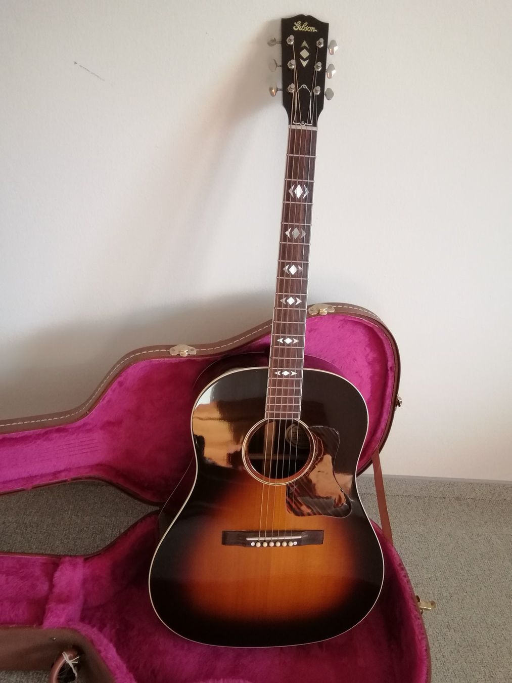 Gibson Strumenti musicali: Gibson Advanced Jumbo – Usato da Cadenazzo venduto da Clarico
