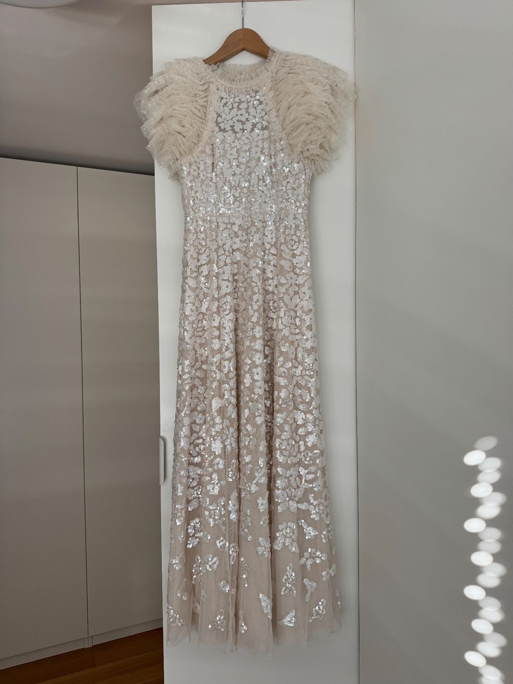 Vestiti: Needle & Thread Ballkleid / Cream / Pailletten – Usato da Basel venduto da Xaendi 1