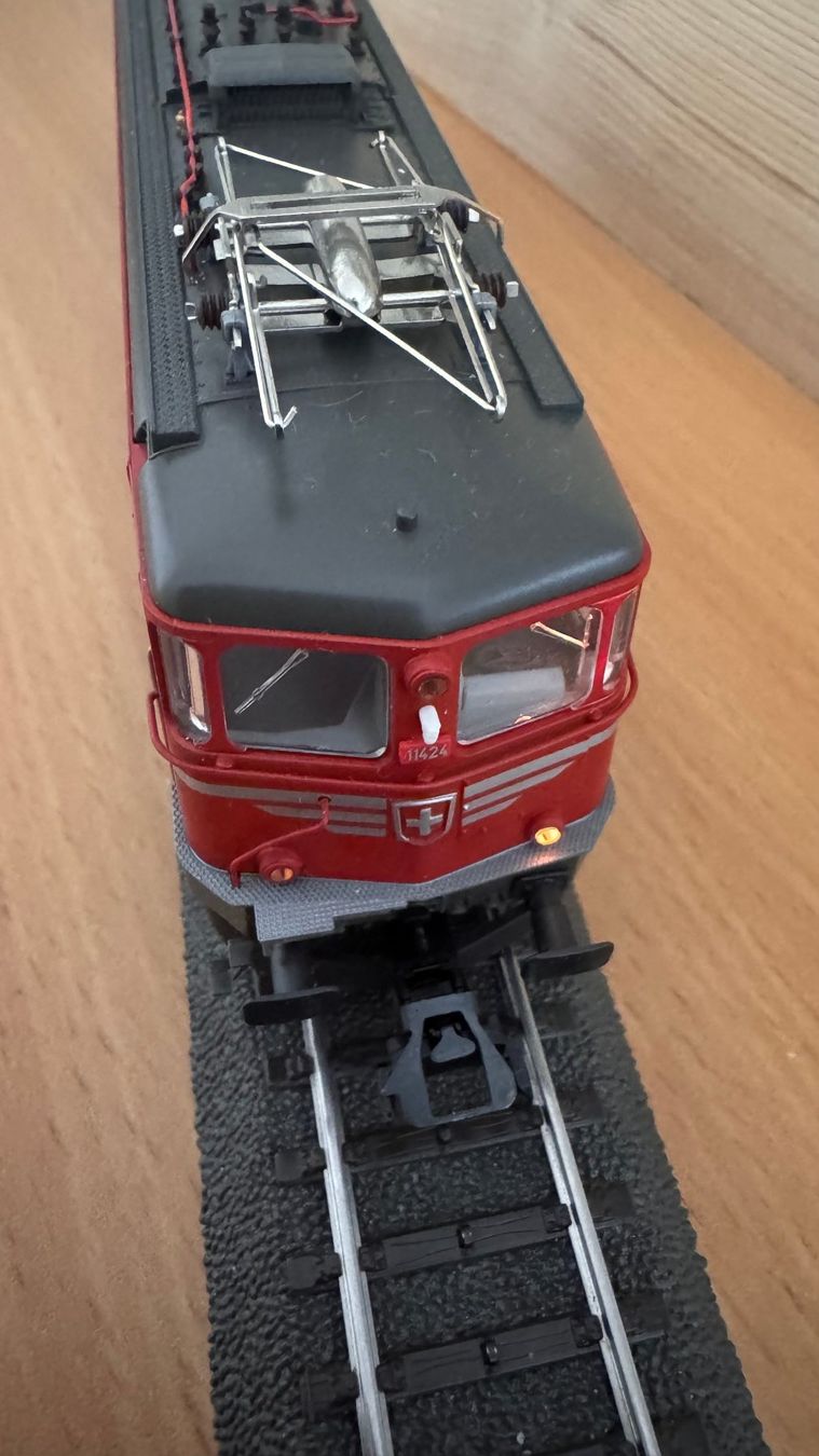 Märklin Modelleisenbahnen: Märklin 29463 "Neuchâtel" – Gebraucht aus Martigny von Amvic 3