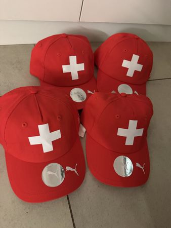 4Stk. Caps Mützen / Schweiz