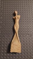 Elegante Frauenfigur aus Holz, handgeschnitzt, Vintage