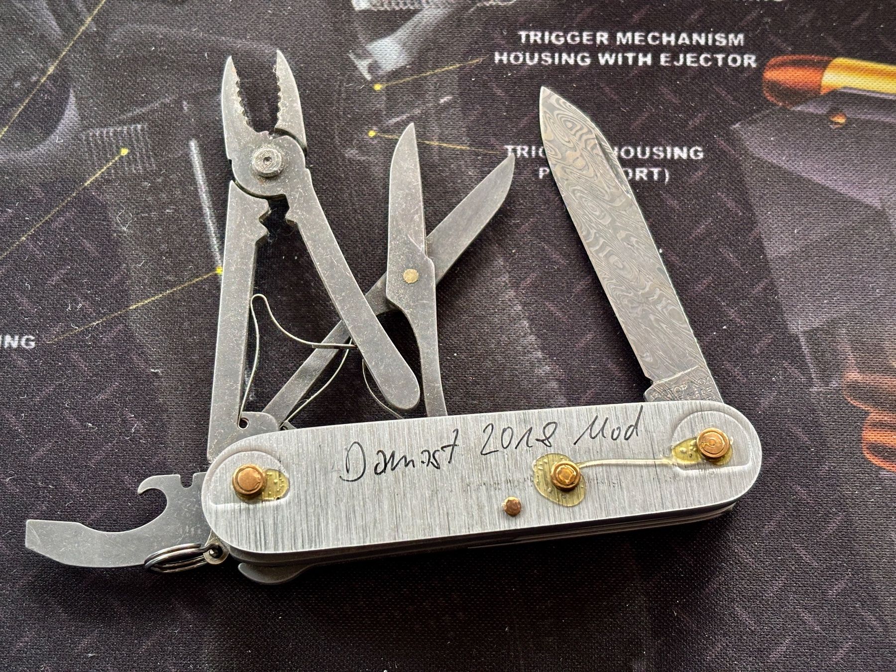 Victorinox Coltelli tascabile: Victorinox Damast 2018 Mod. – Nuovo (secondo la descrizione) da Frauenkappelen venduto da Doc_Snyder
