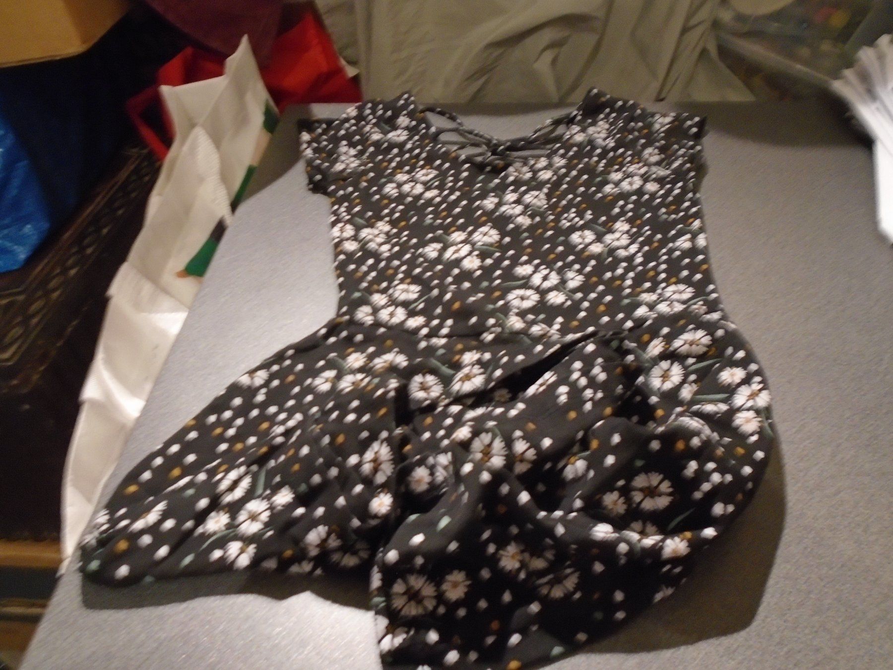 Vestiti: Kleid Grösse XS, Inside, schwarz/Blumenmuster – Usato da Zürich venduto da Motzkuh