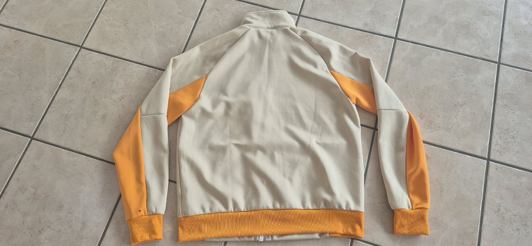 Nike Giacche: Veste Nike taille L, beige et orange – Usato da Moutier venduto da mar_7nrw 6