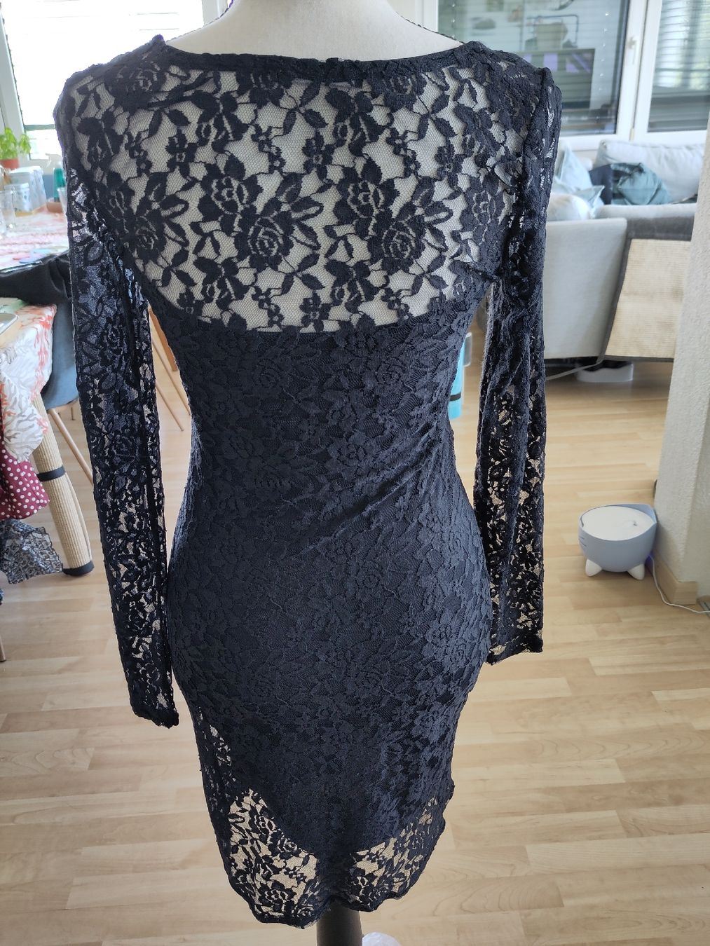 Robes: Spitzenkleid, Grösse S – D'occasion à Zürich par njerryrocky 1