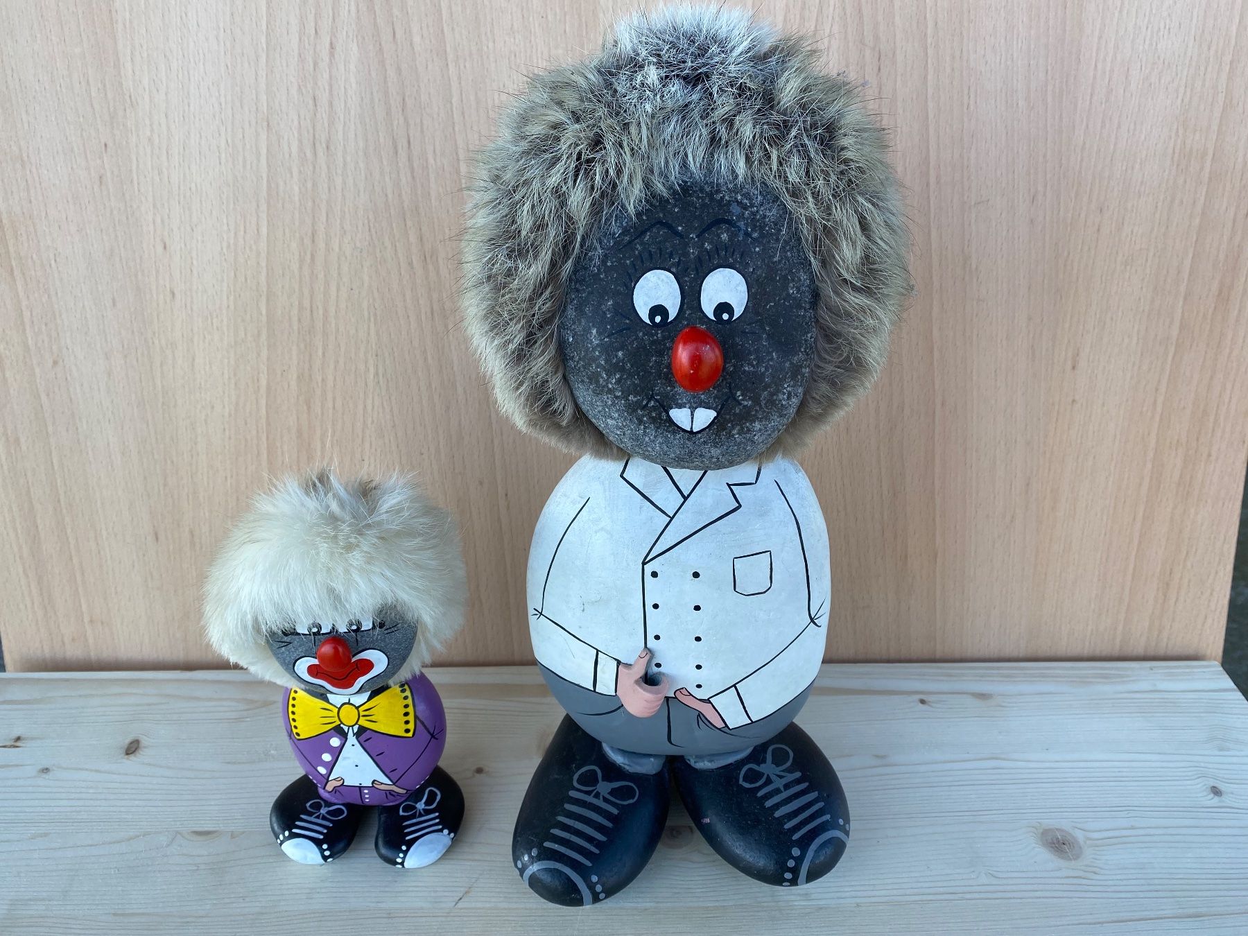 Cloches & sonnailles: 2 schöne Steinfiguren – D'occasion à Feldbach par Olive1
