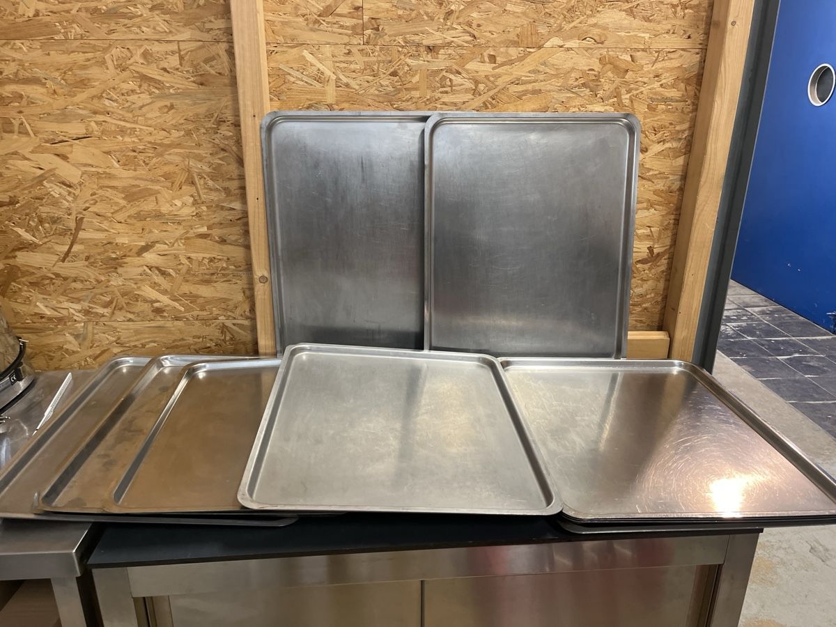 Küchengeräte: 10 x 2/1 Gastronorm Bleche robust – Gebraucht aus Dittingen von Cervolino77