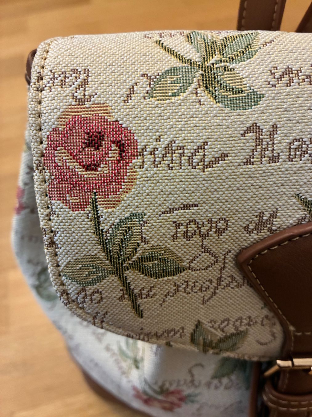 Zaini: Rucksack mit Rosenmuster – Usato da Basel venduto da mak_68xx 2