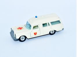 Matchbox Lesney King Size No.6  MERCEDES "BINZ" AMBULANCE