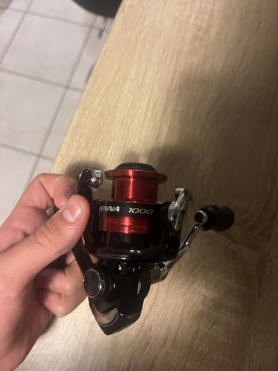 Shimano Rollen & Spulen: Vend moulinet de pêche sienna 1000 – Neu (gemäss Beschreibung) aus Nods von giu_lj2x 1