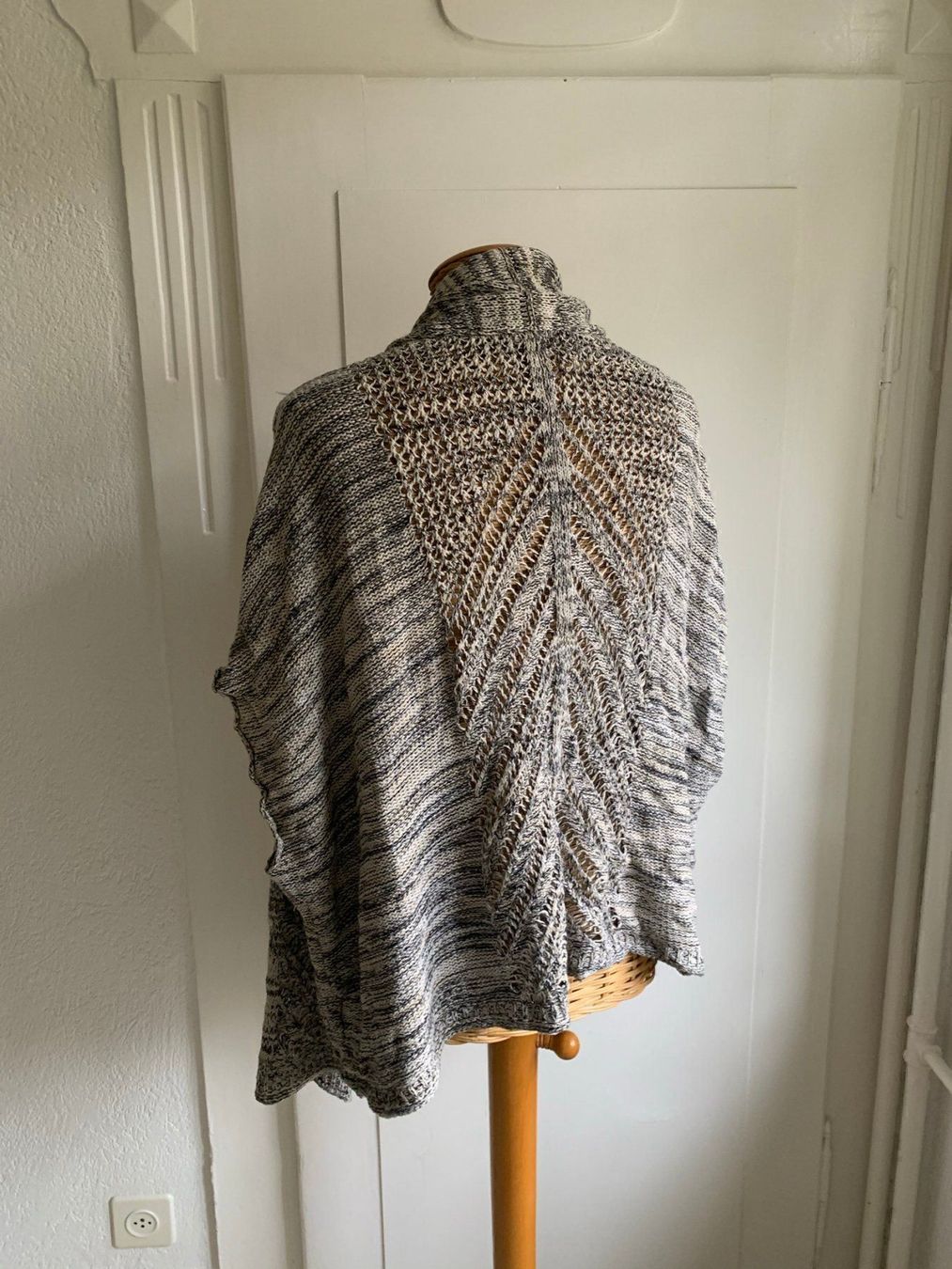 Jacken: ECOTÉ - Strickjacke schwarz-weiss S – Gebraucht aus Zürich von Diazaio 2