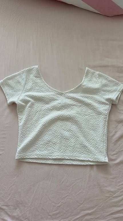 Top: Diverse Tops, 3-5CHF – Usato da Basel venduto da jane_2h95 2