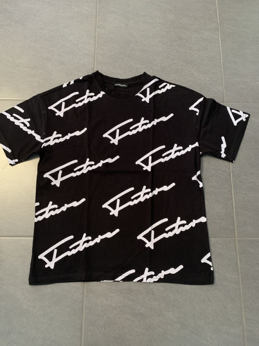 T-shirt: T-shirt oversize – Usato da Collombey venduto da amina36