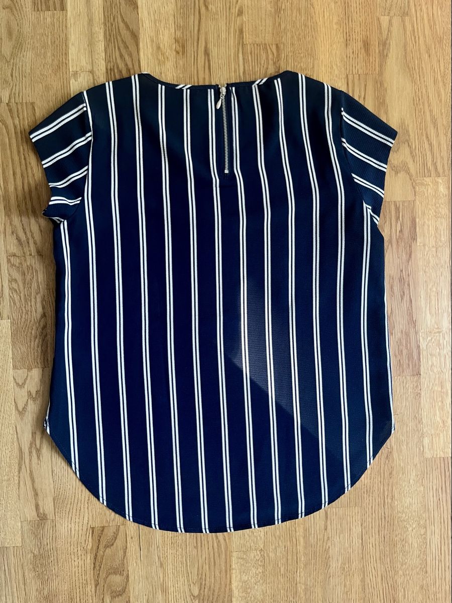 Only T-shirt: 4x ONLY T-Shirt/Bluse, Grösse 36 – Usato da Sursee venduto da abcdxyz 6