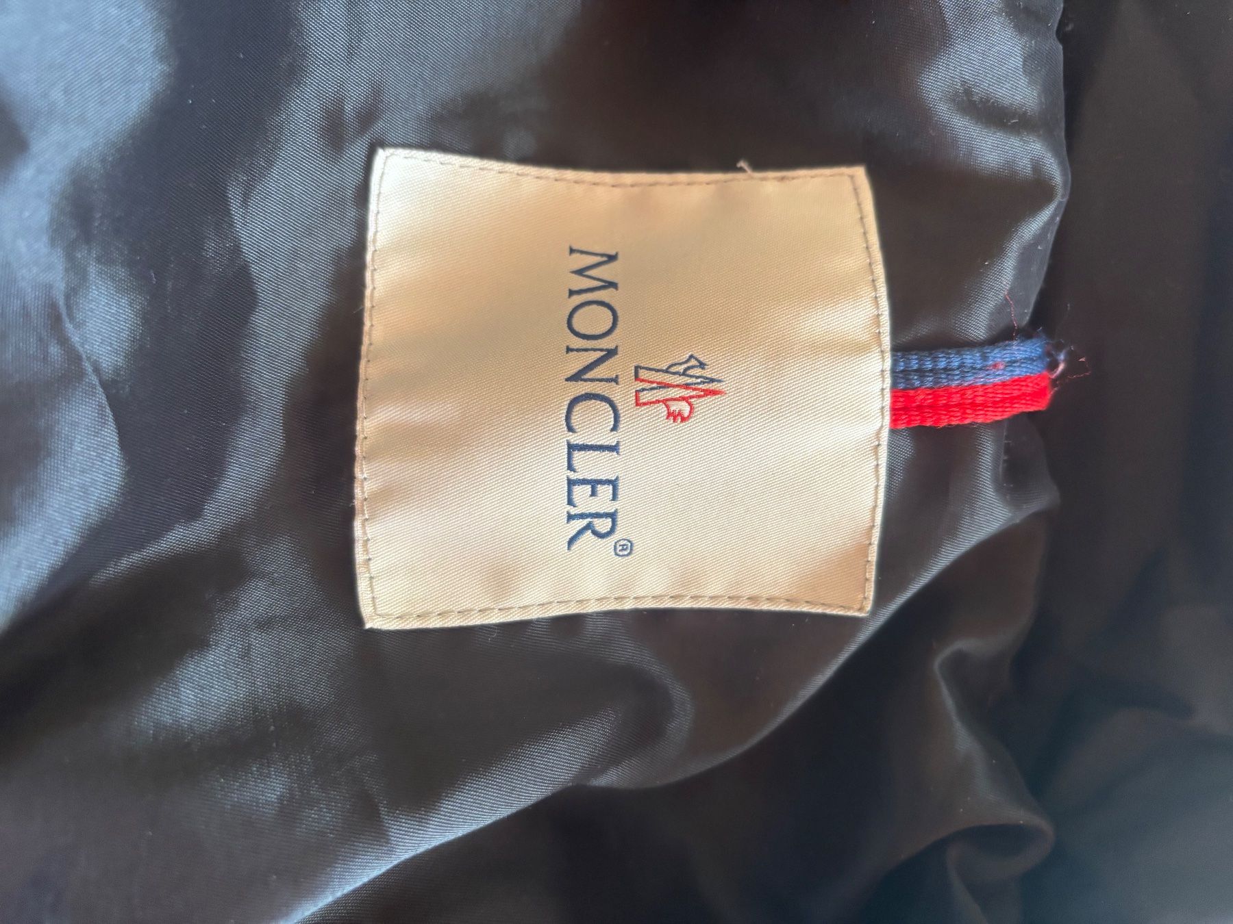Moncler Giacche: Jacke Moncler Gr. 36 schwarz – Usato da Kaltbrunn venduto da Modern 8