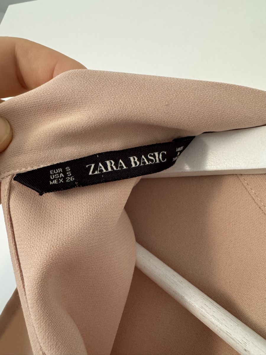 Zara Camicette: ZARA BASIC Bluse Gr. S - Top ärmellos - Beige / Schwarz  – Nuovo (secondo la descrizione) da Flumenthal venduto da SecondLove_CH 3