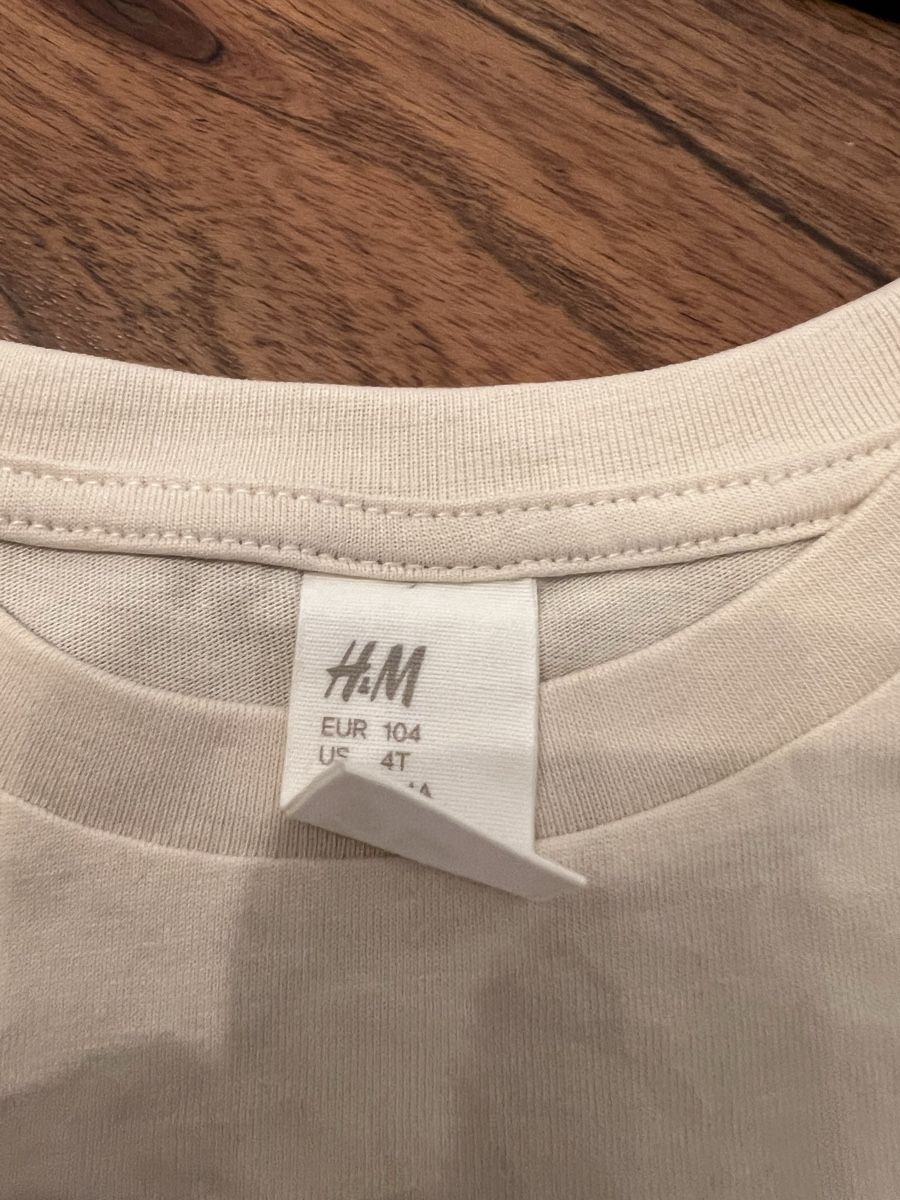 H&M Camicie, T-shirt & Polo: H&M T SHIRT NEU HELL BEIGE GR 104 – Nuovo (secondo la descrizione) da Basel venduto da theo-g77 2