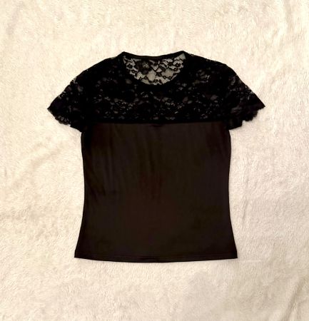 Top Terranova schwarz mit Spitzendetails, top Zustand, GR. M