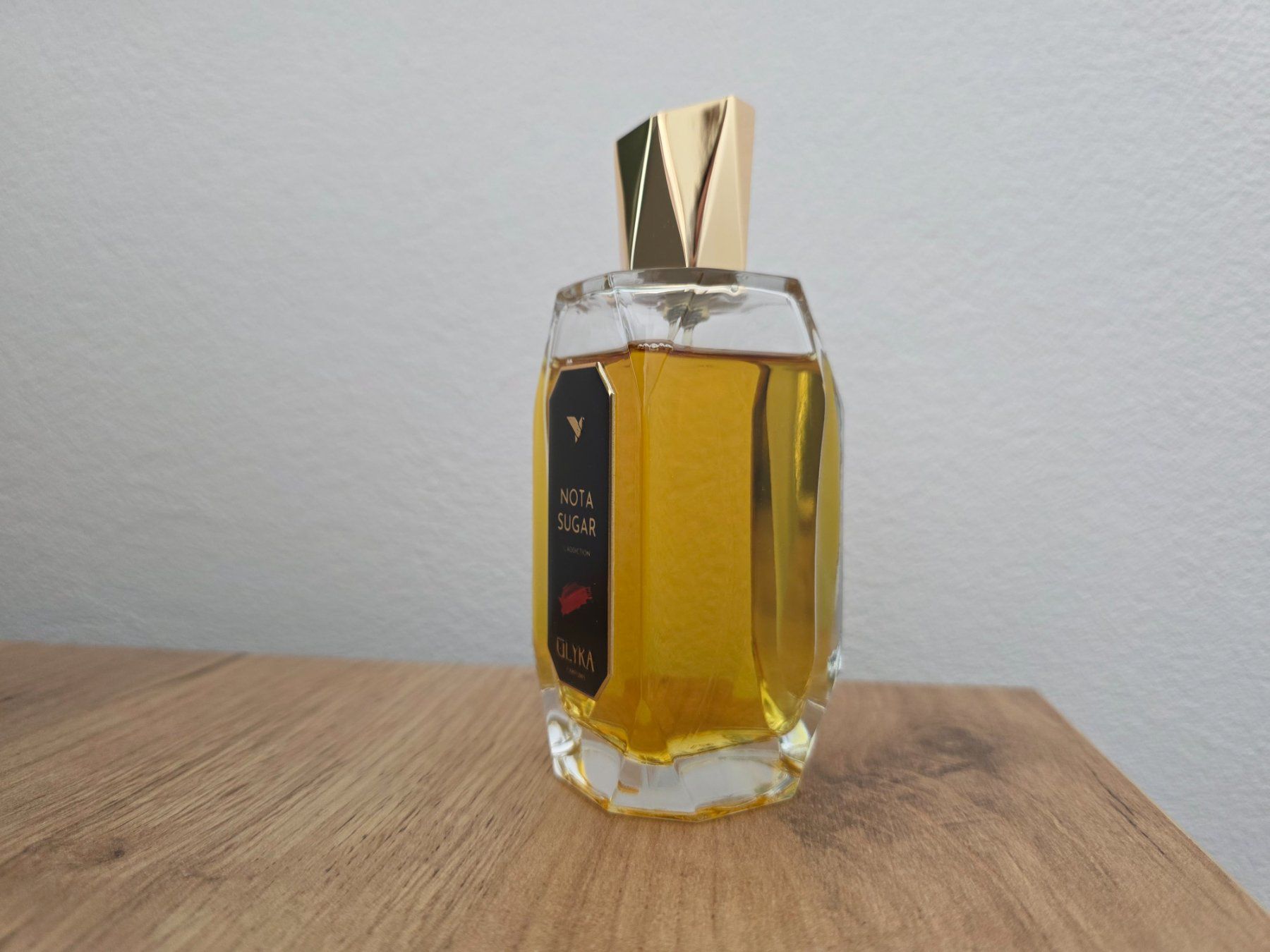 Profumi & Eau de Toilette: Nota Sugar - Ūlyka ca. 90 / 100 ml Extrait de Parfum – Usato da Root venduto da FragranceEla 1