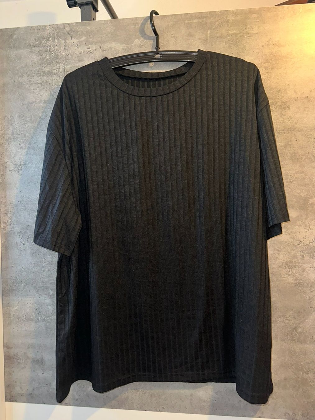 T-shirt: T-Shirt black – Nuovo (secondo la descrizione) da Oftringen venduto da tola19