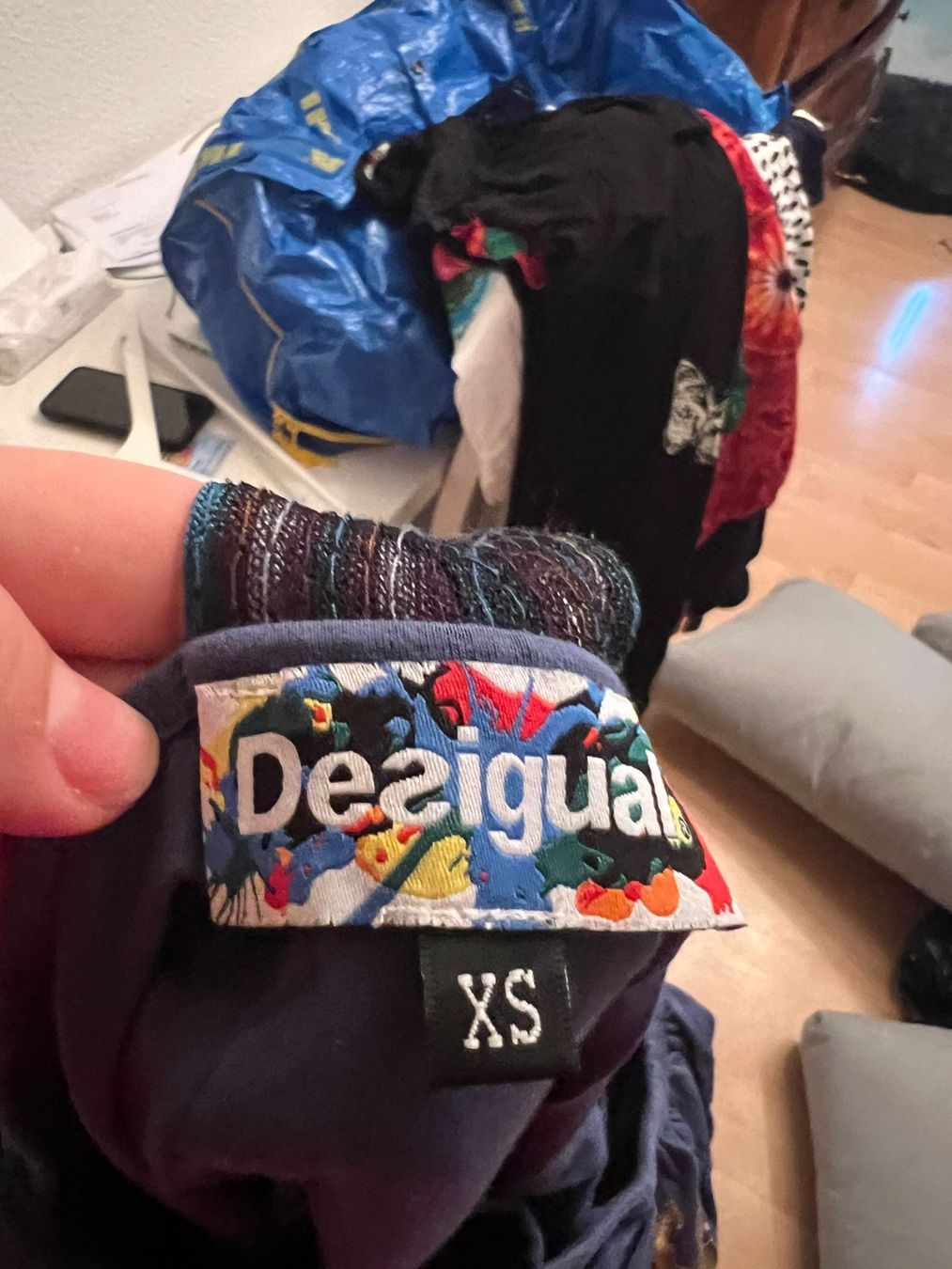 Desigual Tops: Desigual Top blau – Gebraucht aus Egg b. Zürich von Brocki_Insel_Egg 3