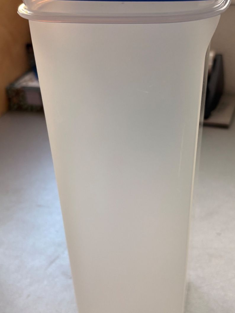 Tupperware Contenitori & Simili: Tupperware Slim Krug 2L – Usato da Emmenbrücke venduto da Pajuma